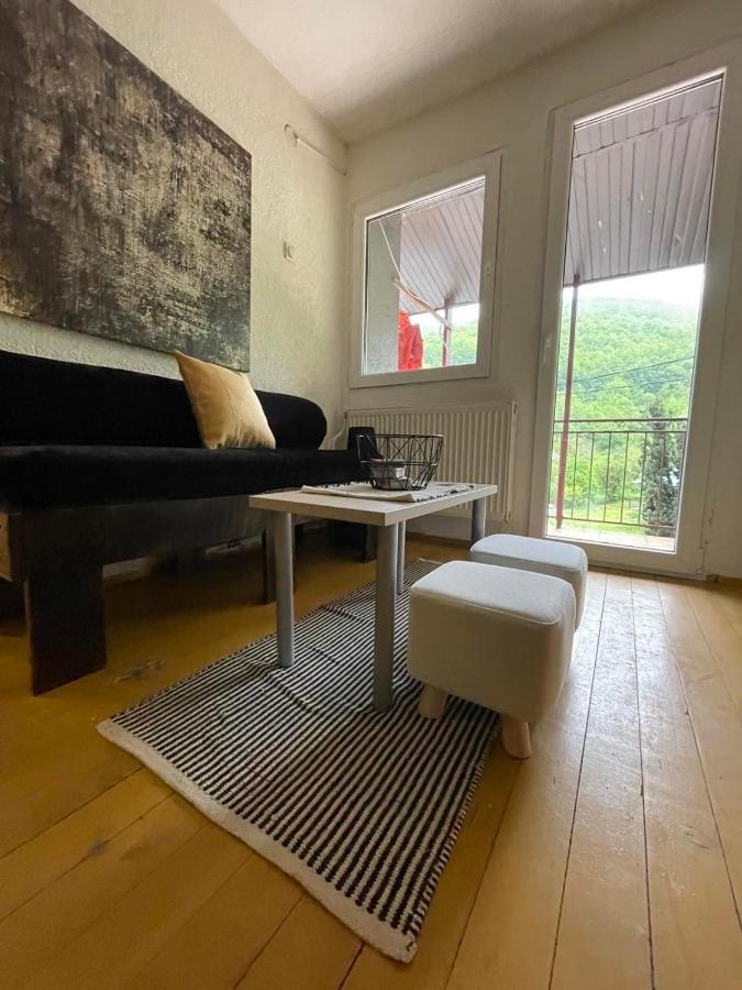 Vertical Hostel Mavrovo Bagian luar foto