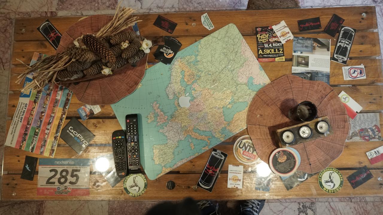 Vertical Hostel Mavrovo Bagian luar foto
