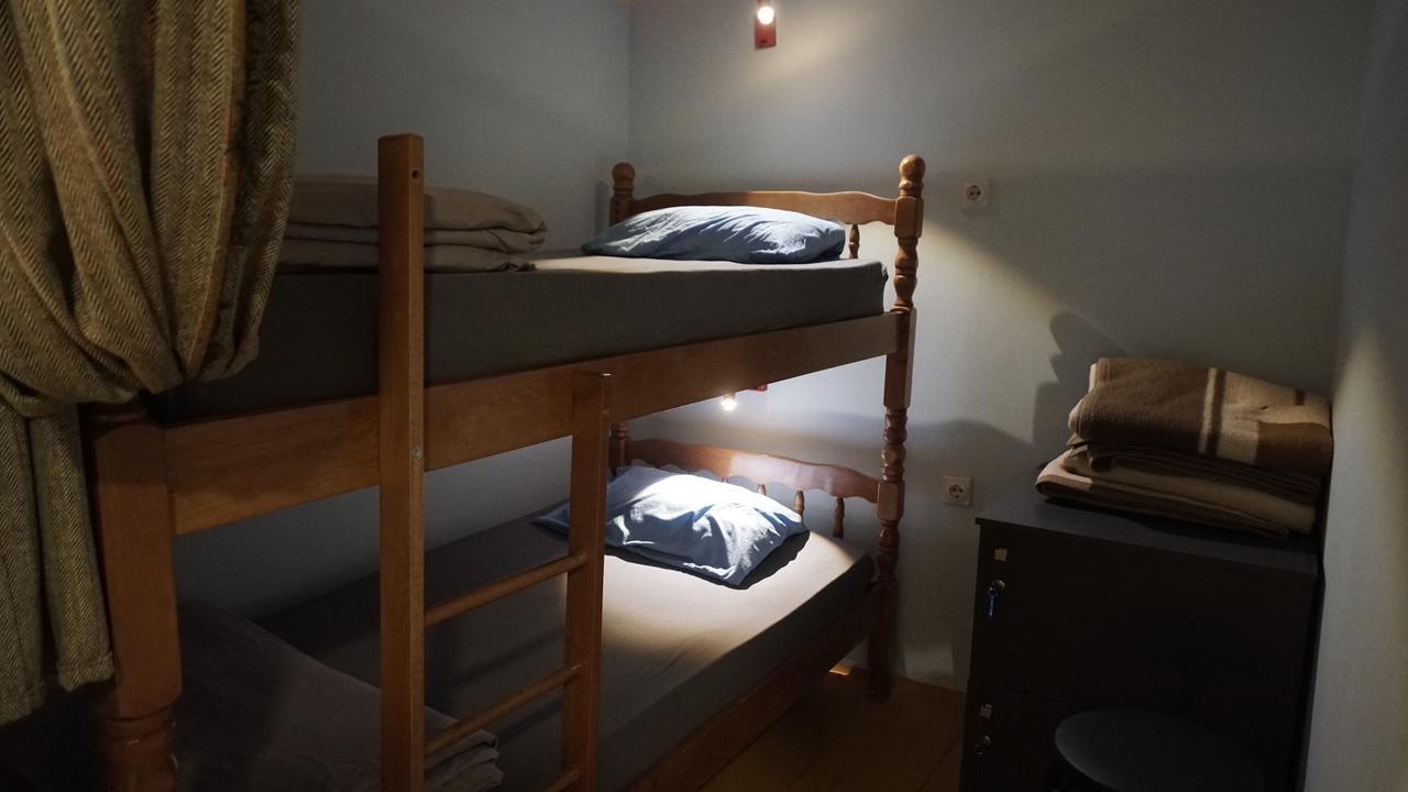 Vertical Hostel Mavrovo Bagian luar foto